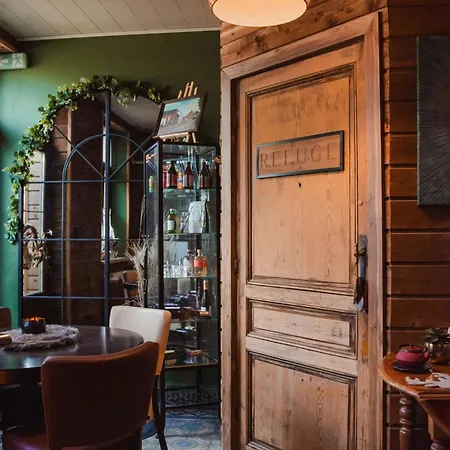 Maison D'hote Les Notes Endormies Le Refuge Bed & Breakfast Walcourt