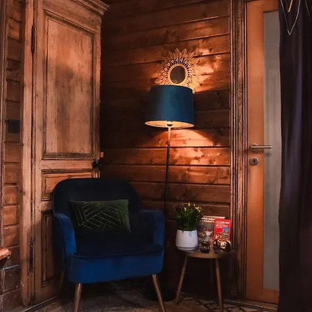 לינה וארוחת בוקר Les Notes Endormies 3*