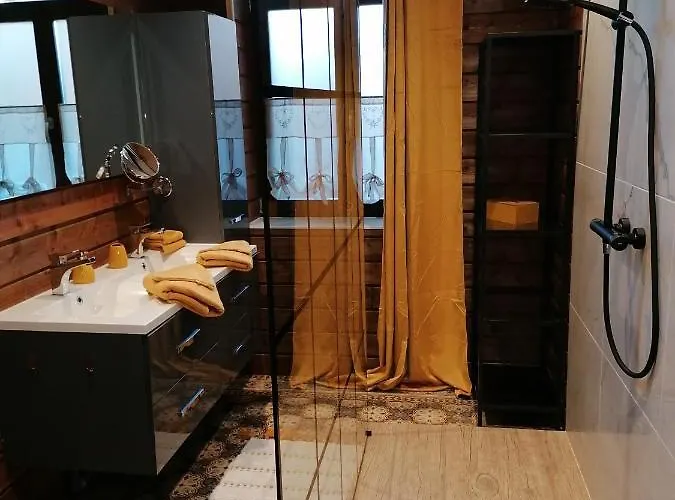 Les Notes Endormies Bed & Breakfast 3*